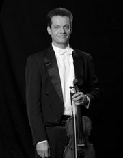 Nicolas Corti, Viola